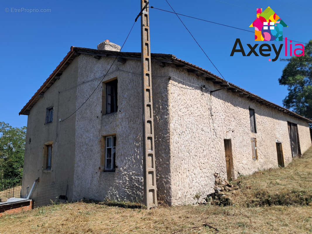 Maison à PERREUX