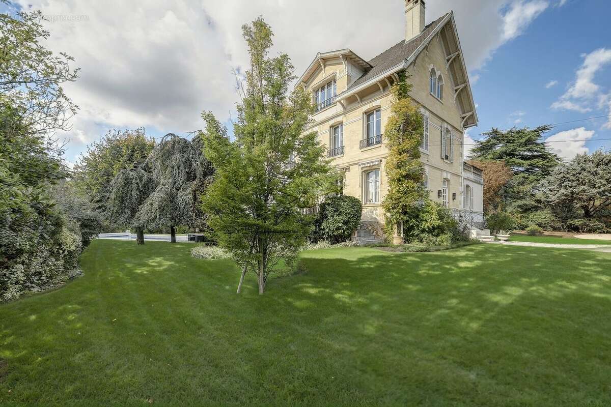 Maison à LE VESINET