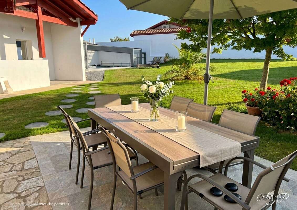 Maison à LARRESSORE