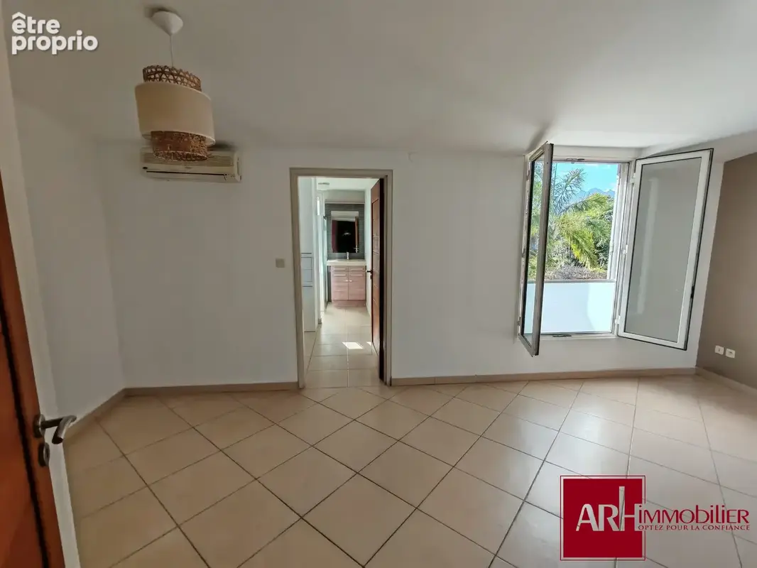 Appartement 4 pièces 106 m² à vendre à Saint-Pierre (97410) - photo 8