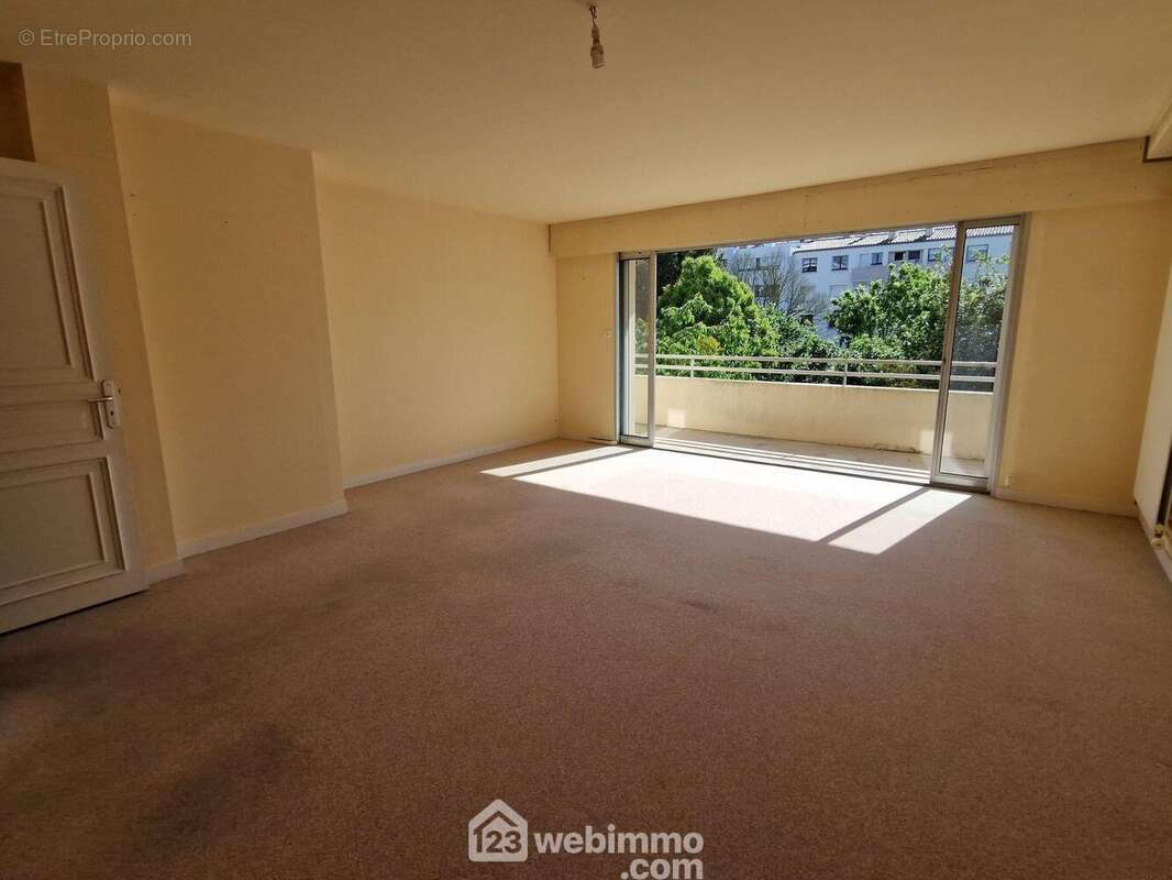 Pièce de vie de 31 m² - Appartement à LA ROCHE-SUR-YON