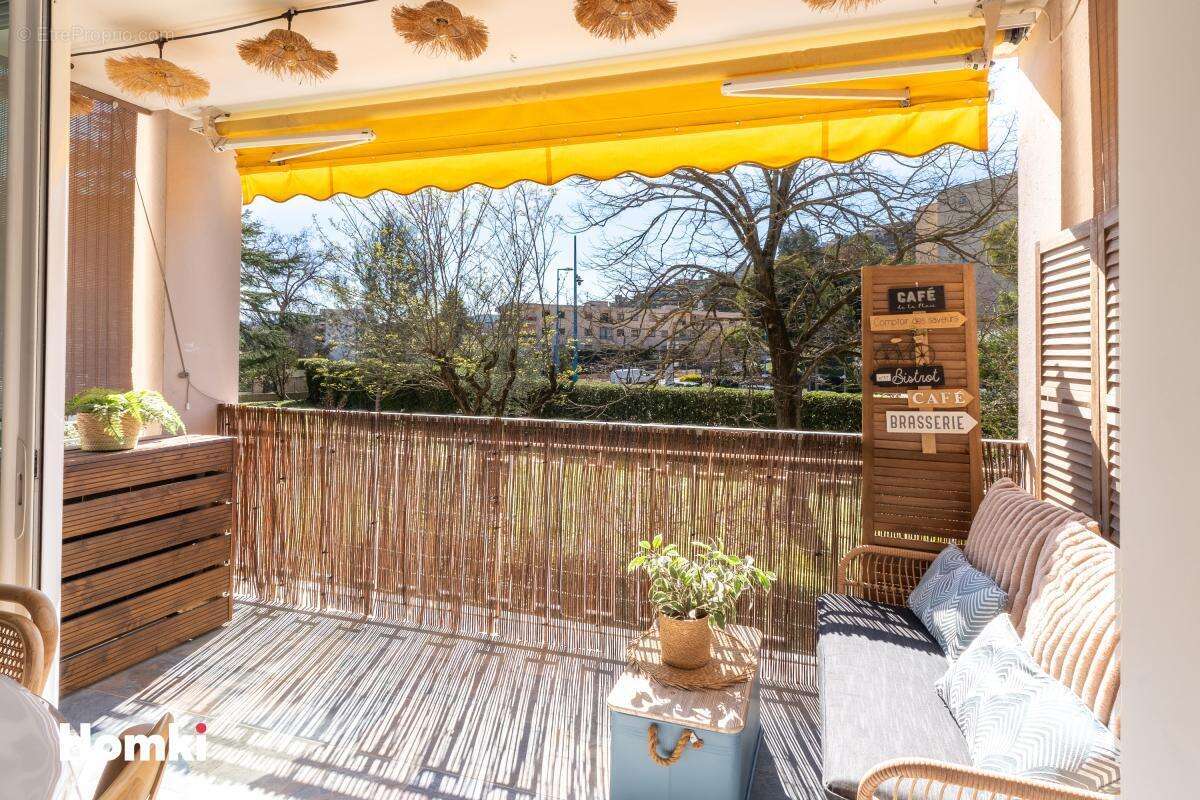 Appartement à MANDELIEU-LA-NAPOULE