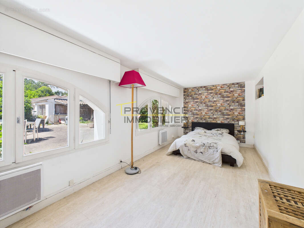 Maison à MONTELIMAR