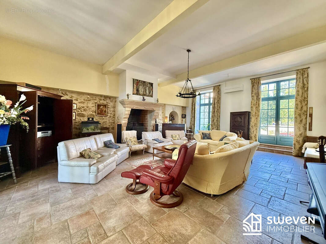 Maison à MOUSSOULENS