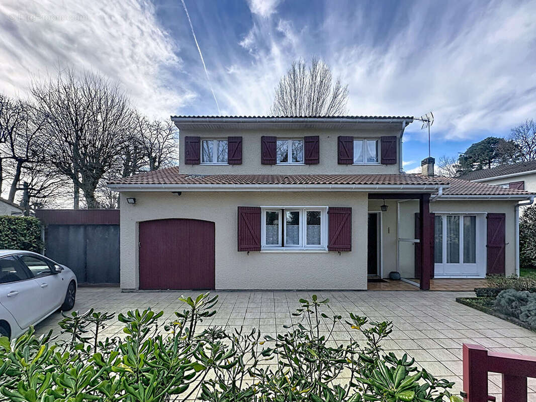 Maison à MERIGNAC