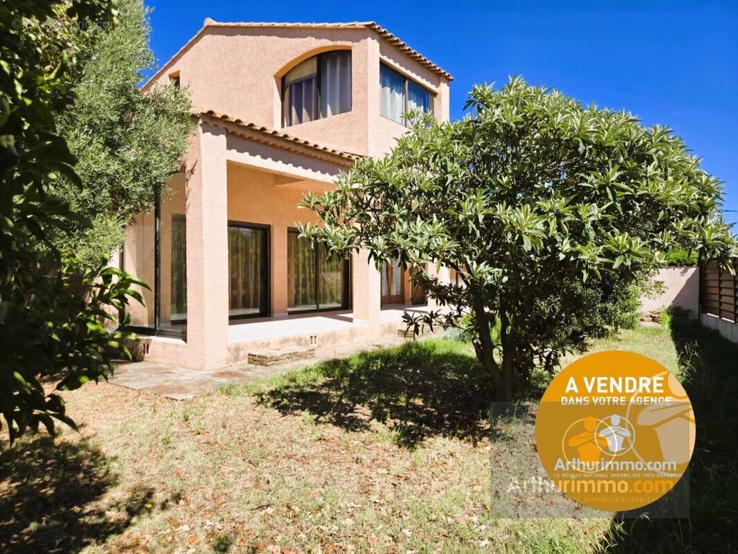 Maison à BORMES-LES-MIMOSAS