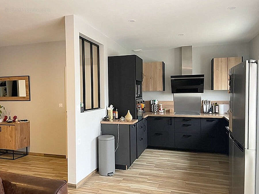 Maison de plain-pied - 2019 - 83 m² - 3 chambres - Jardin, piscine et garage - photo 3