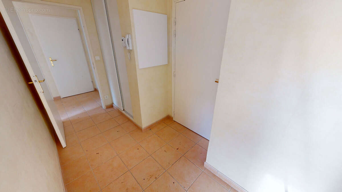 Appartement à PORT-EN-BESSIN-HUPPAIN