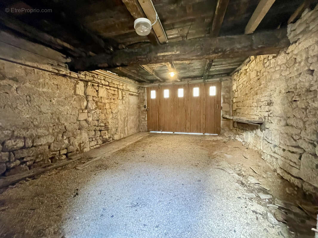 Maison à CRAZANNES