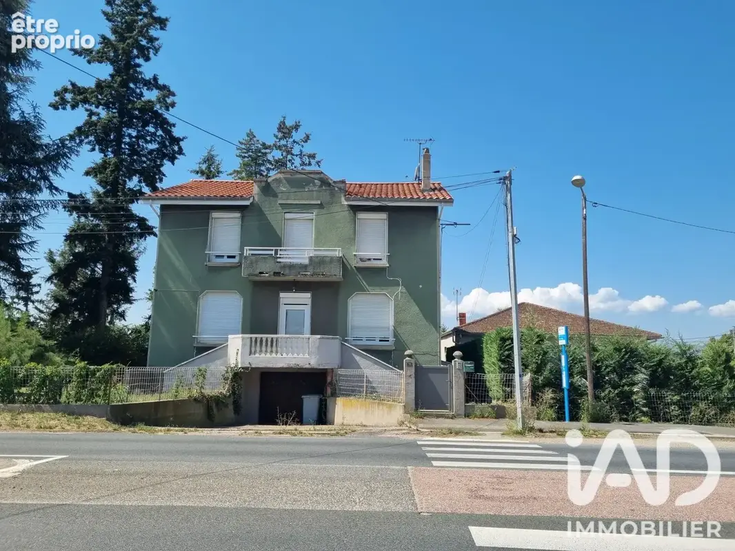 Photo 1 - Maison à MONTROND-LES-BAINS