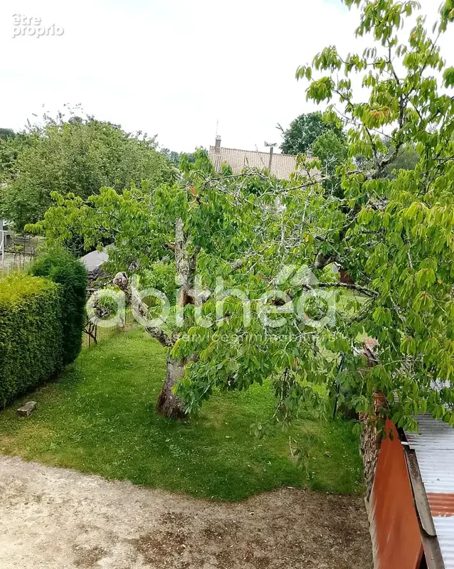 Maison d'habitation de 110 m2 au centre de ville de Roumazières - photo 7