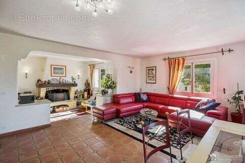 Maison 348 m² à Antibes  - photo 3