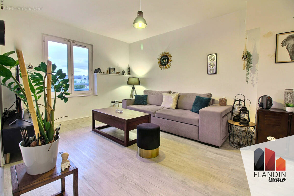 Appartement à CRAPONNE