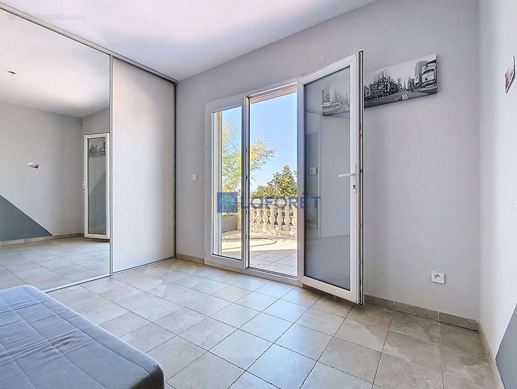 Marseille 11e - villa 146 m2 + dépendance - vue dégagée - photo 10