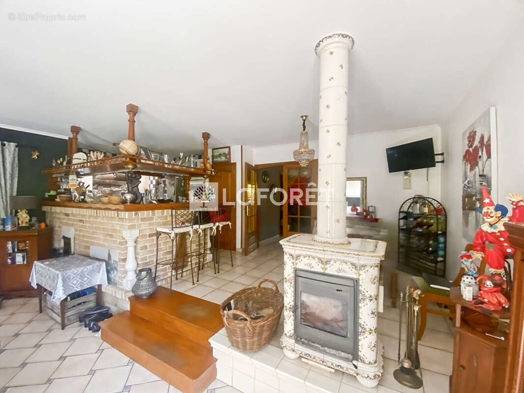 Maison à BONNINGUES-LES-ARDRES