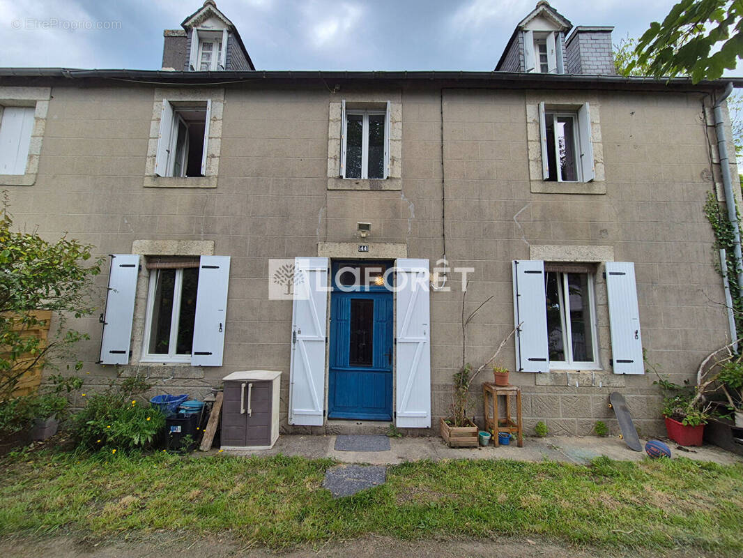 Maison à LA FEUILLEE