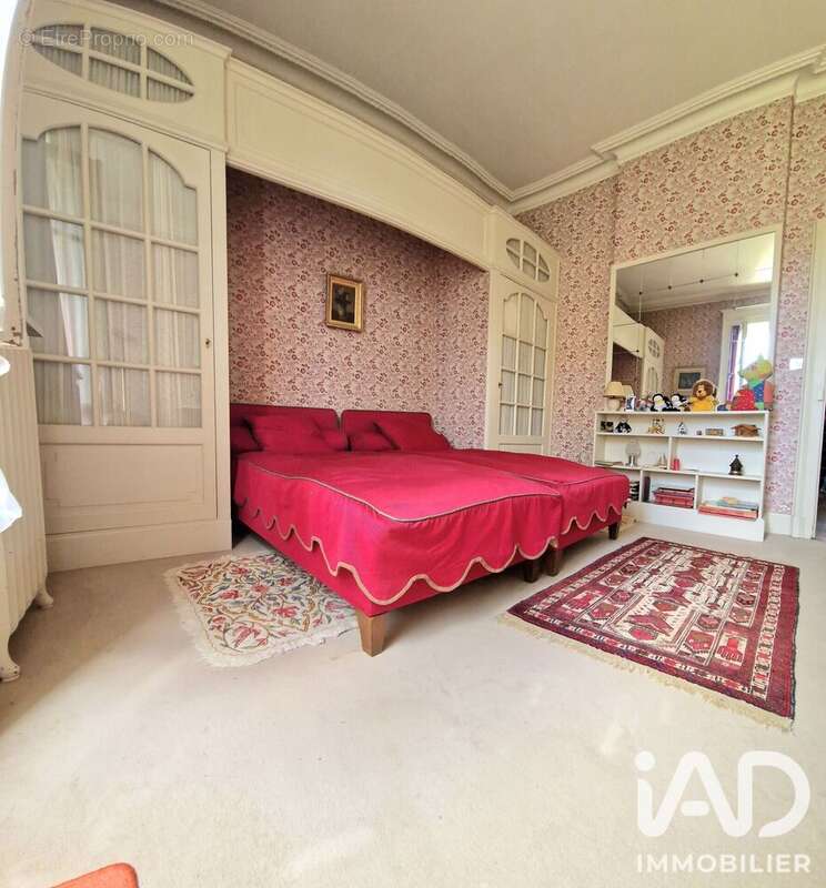 Maison 270 m² à Terrasson-Lavilledieu  - photo 4