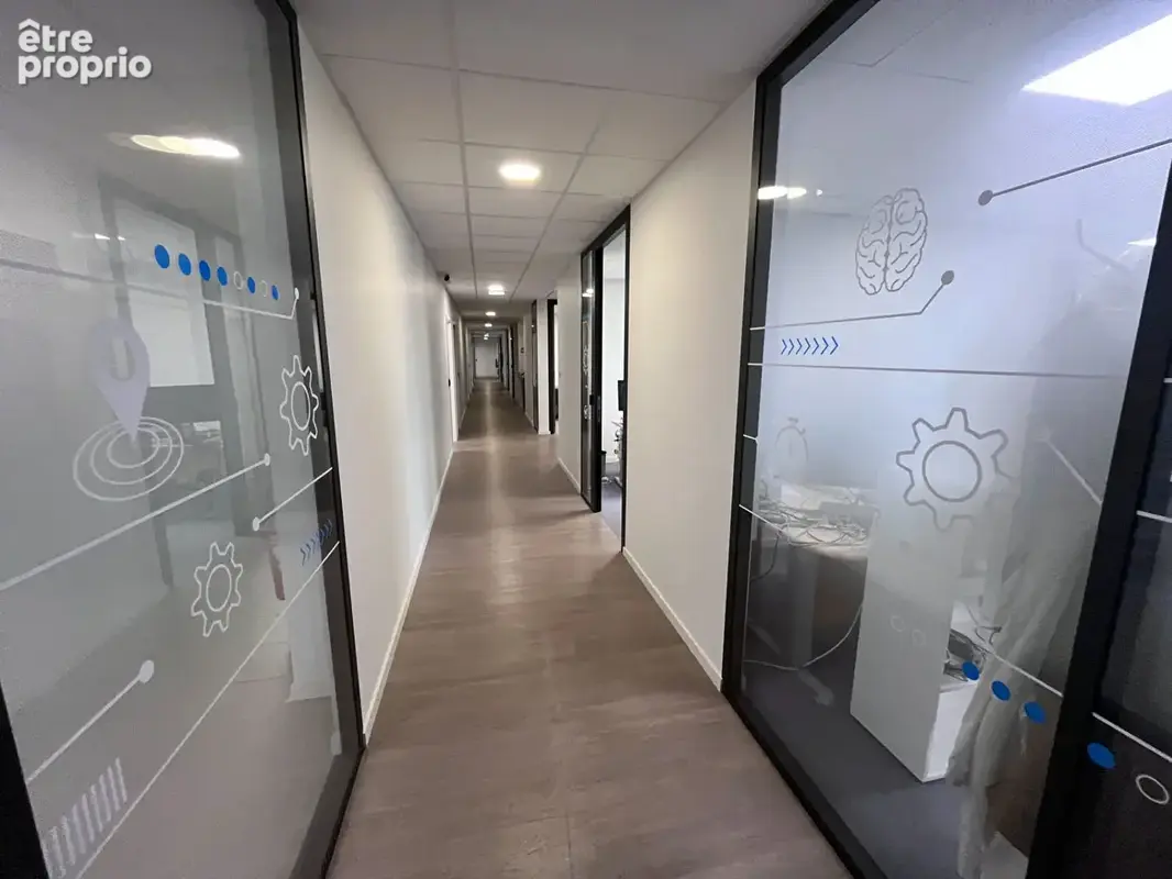 A vendre / a louer - brest kergonan - bureaux de 552 m² avec garage - photo 5