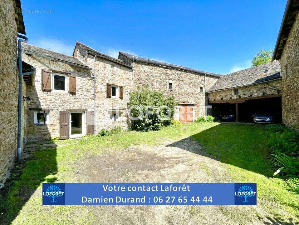 Maison à COMPS-LA-GRAND-VILLE