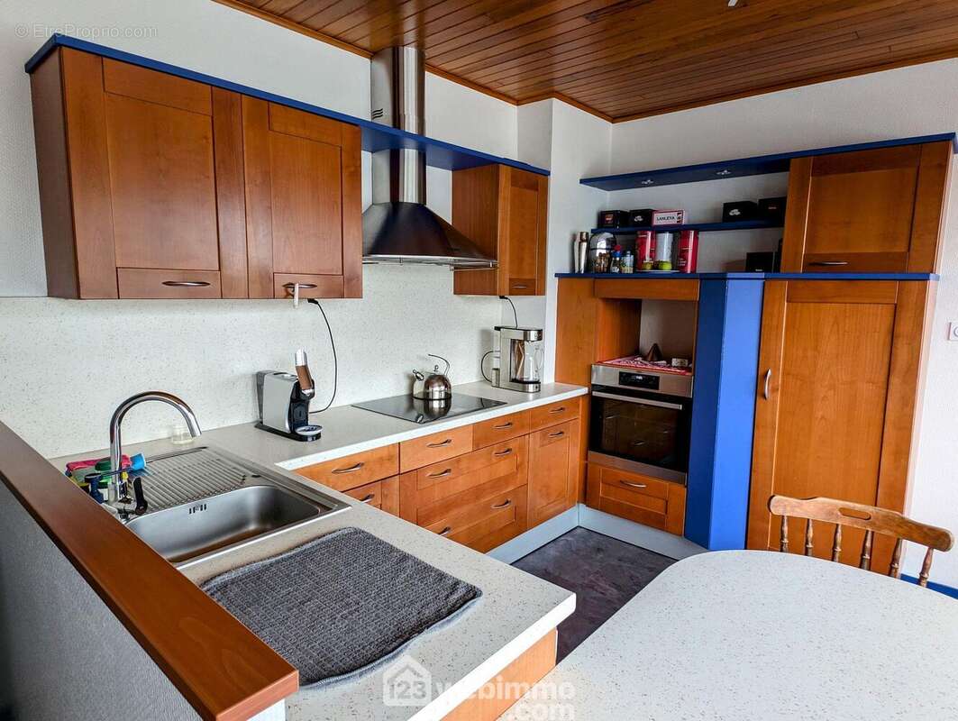 Maison à CARHAIX-PLOUGUER