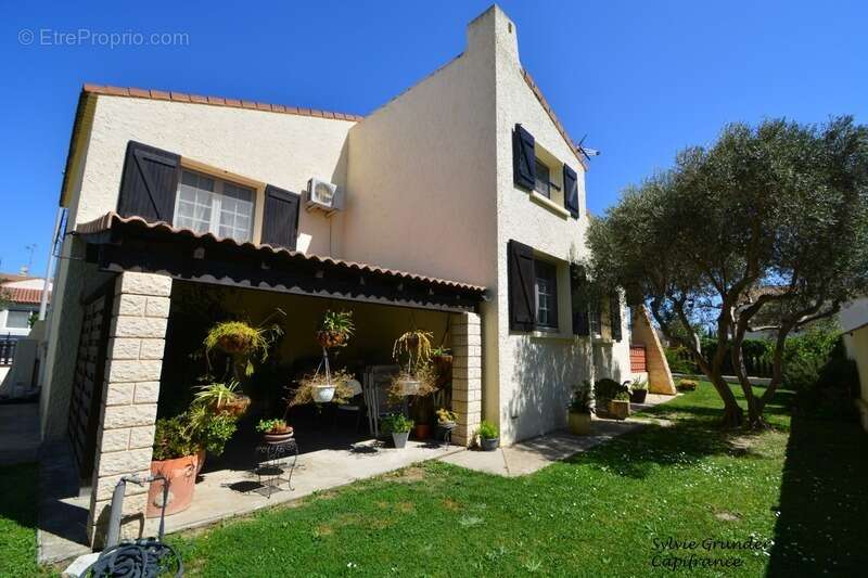 Villa à vendre 4 pièces SALIN DE GIRAUD (13)sans mitoyenneté - photo 2