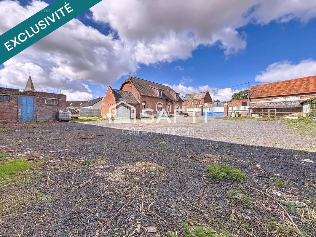 Photo 1 - Maison à BUS