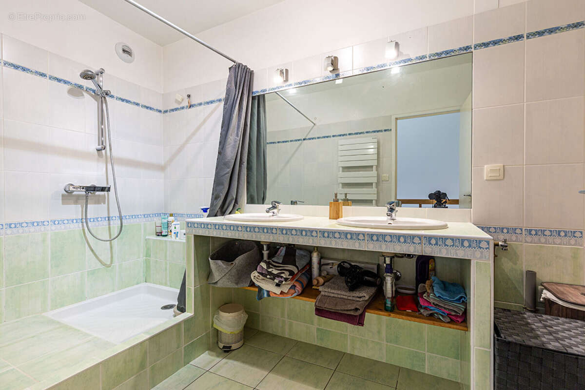 Agence immobiliere laforet - "monstera" - poisy - appartement duplex t4 de 96.01m² (84,05m2 carrez) - dernier etage - terrasse - - photo 14