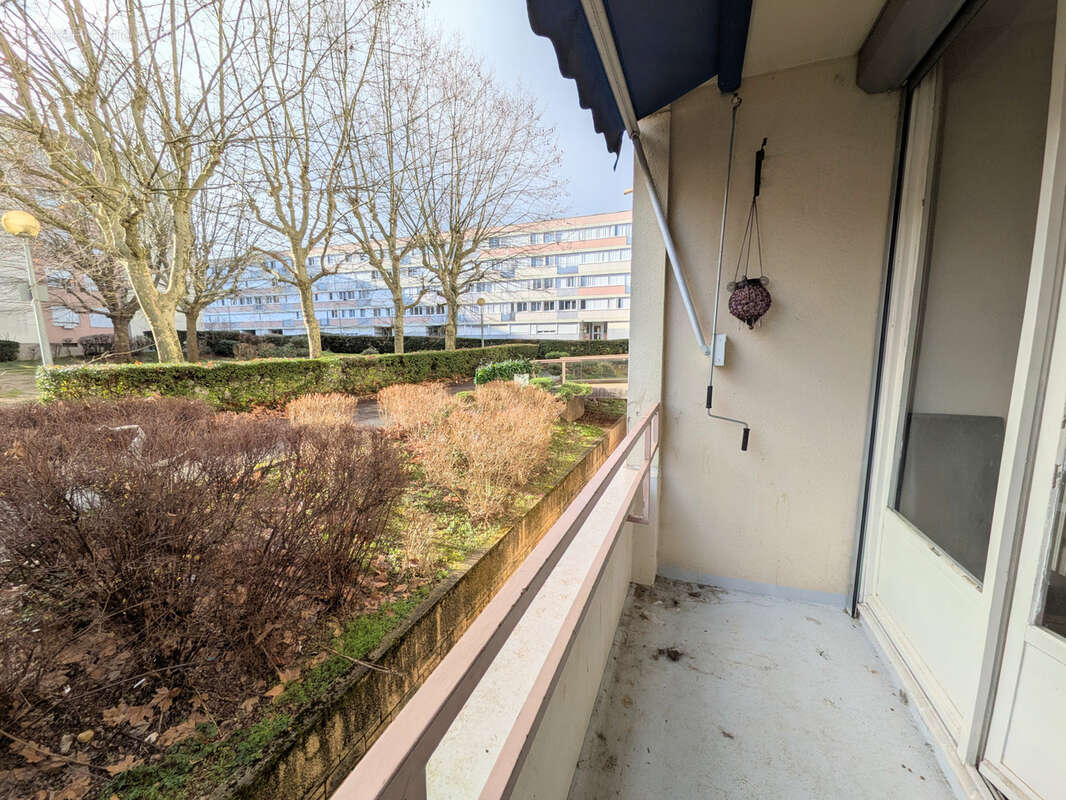 Appartement à CHENOVE