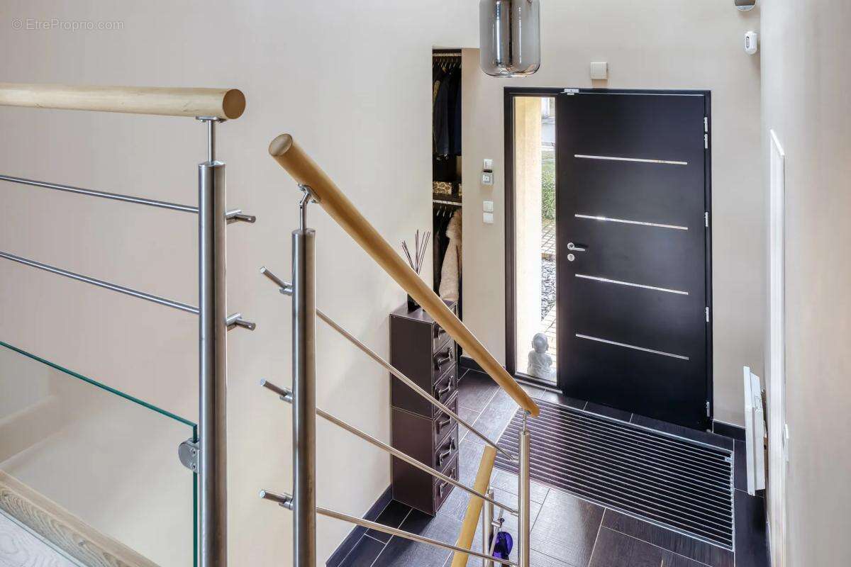 Maison à LA RIVIERE-SAINT-SAUVEUR