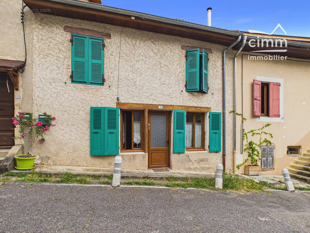 Maison 80 m² à Tullins  - photo 1