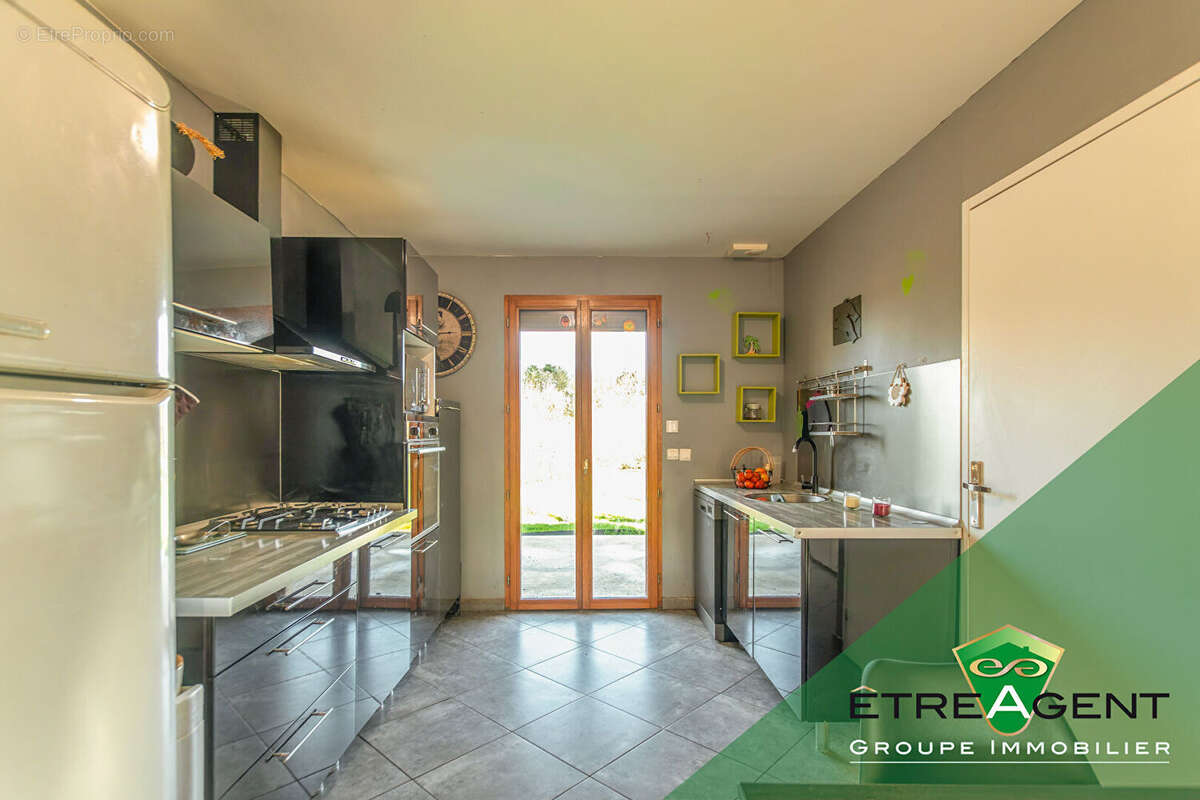 Maison à SAINT-CYR-DE-SALERNE