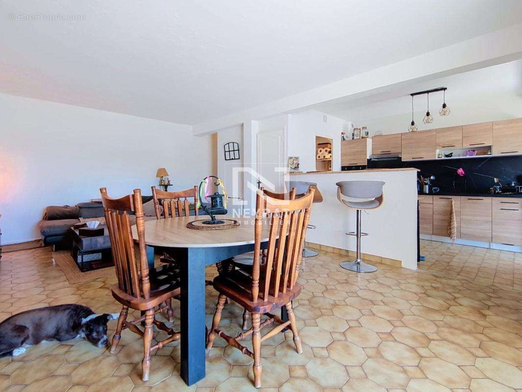 FAYENCE – Maison familiale - TRIPLEX avec jardin et superbe vue dégagée - photo 6