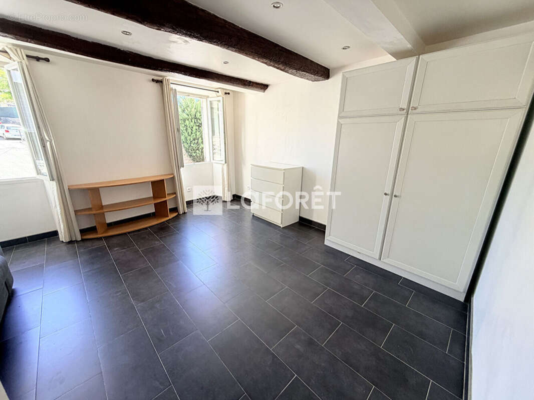 Appartement à VALLAURIS
