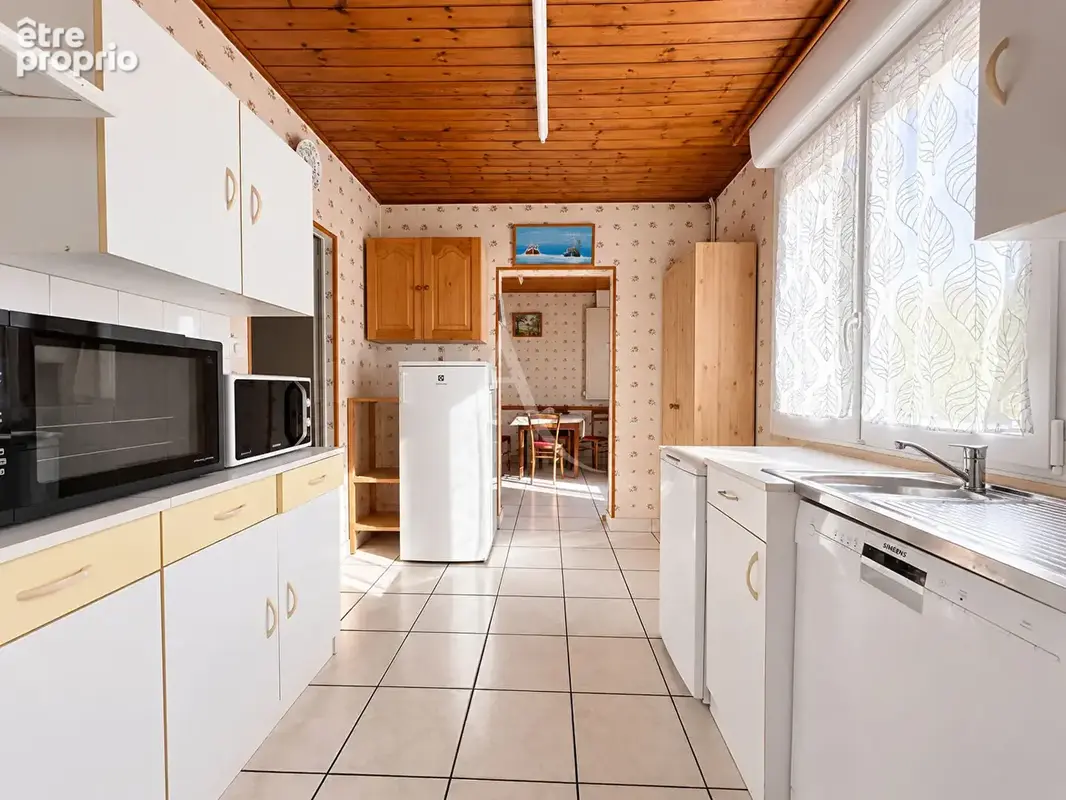 L'Aiguillon-sur-Vie - Maison de 4 chambres  - Véranda et Garage - photo 3