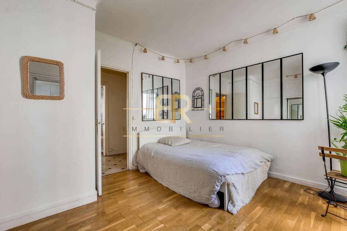 Appartement à PARIS-9E