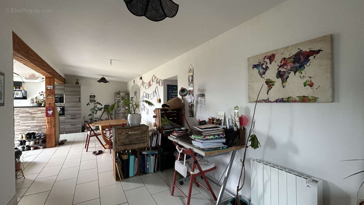 Maison à SERMENTIZON