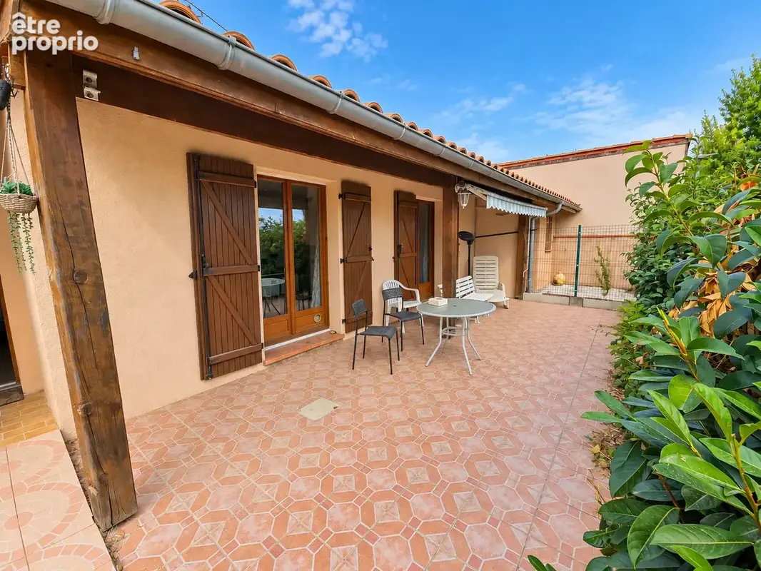 Maison à CASTELGINEST