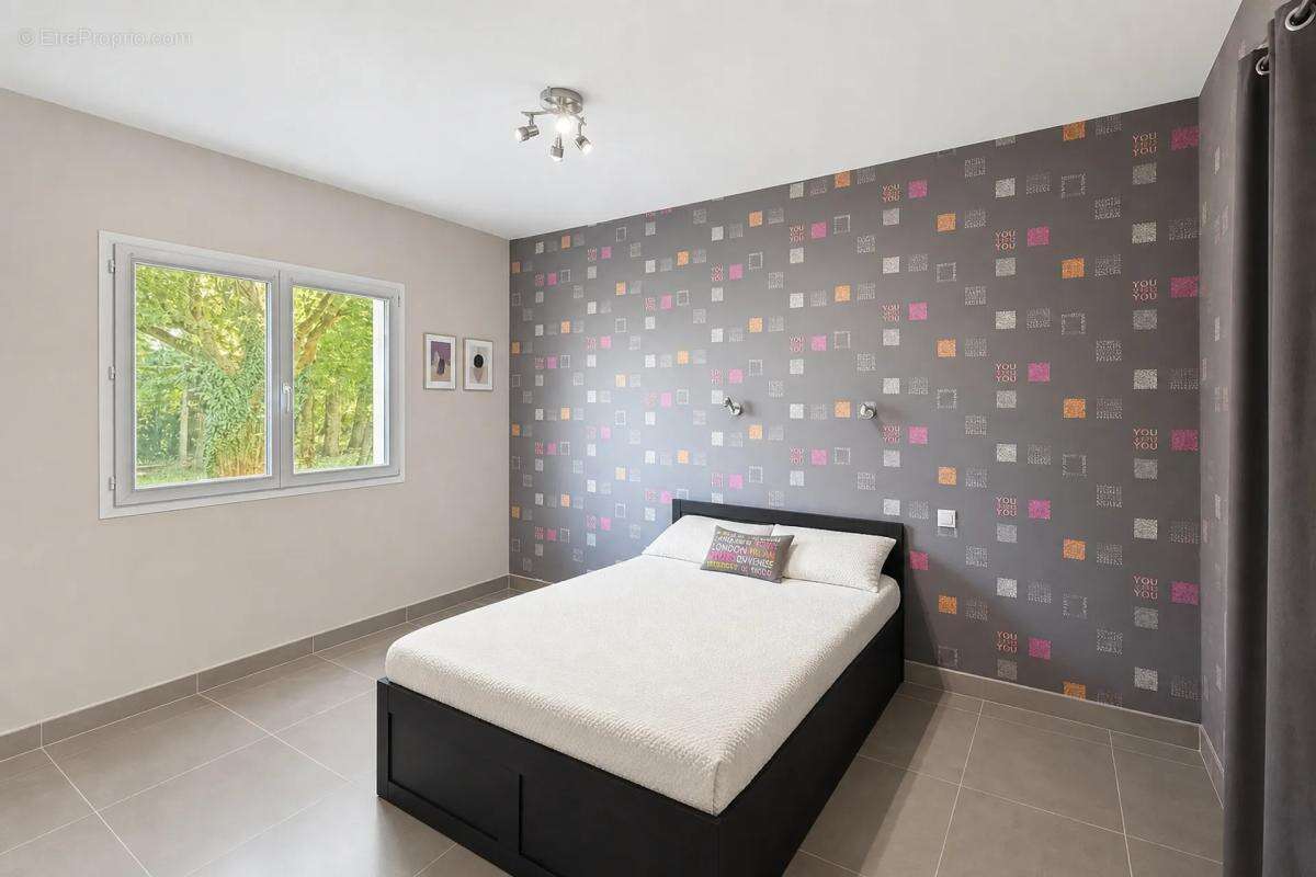Maison de 6 pièces de 232 m² à Castelsarrasin - photo 10