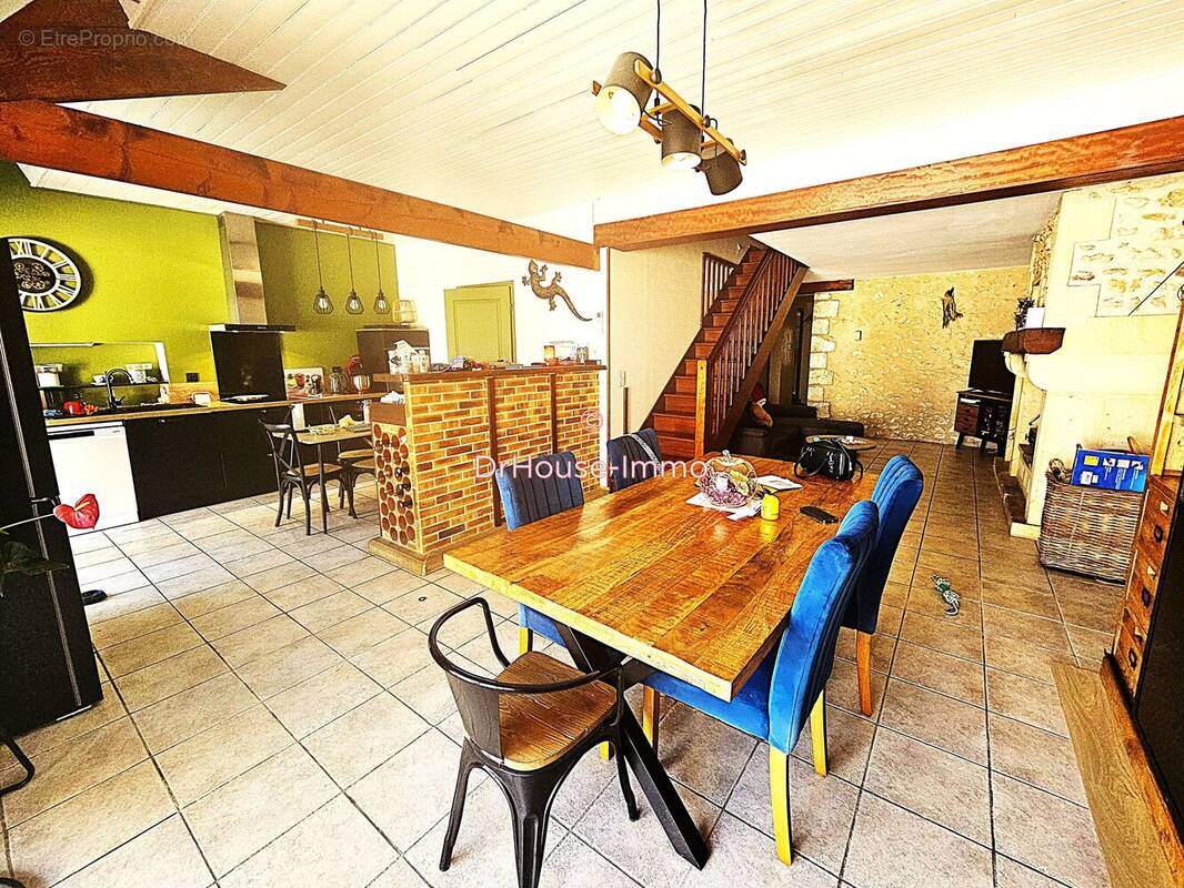 Maison à SAINT-LEON-SUR-L'ISLE