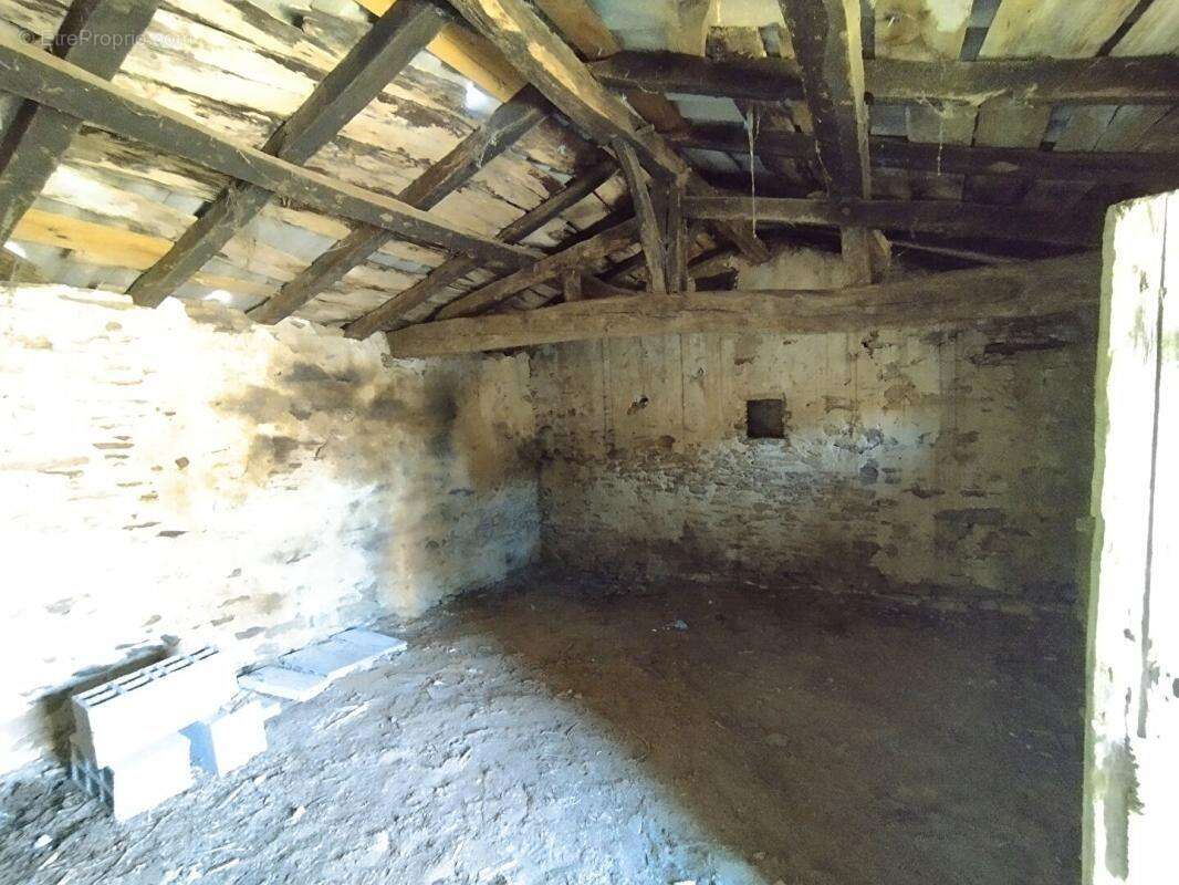 Maison à LA CHAPELLE-BASSE-MER