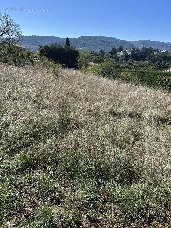 Terrain 665 m² à Coux  - photo 2