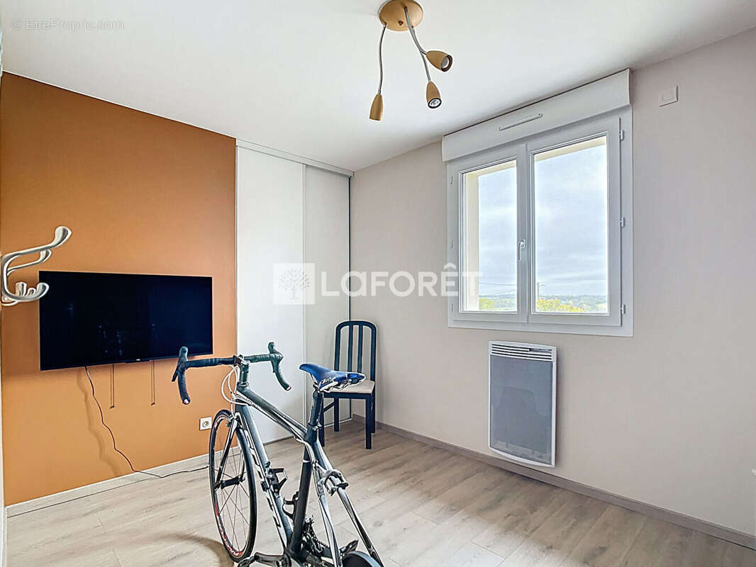 Maison à DOMPIERRE-SUR-CHALARONNE