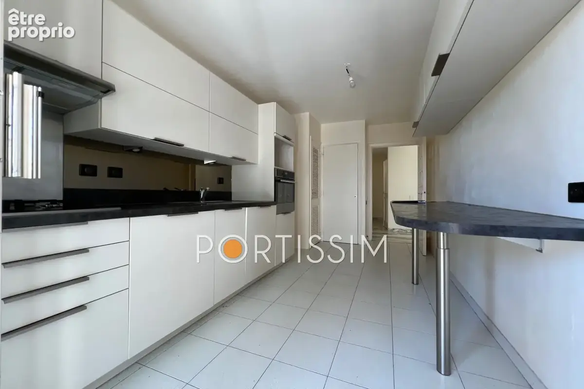 Appartement 3 pièces 76 m² à vendre à Saint-Laurent-Du-Var (06700) - photo 4