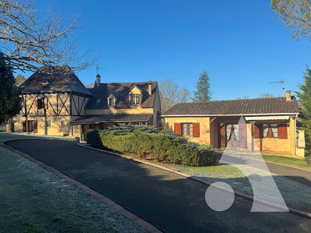 Maison à LES EYZIES-DE-TAYAC-SIREUIL