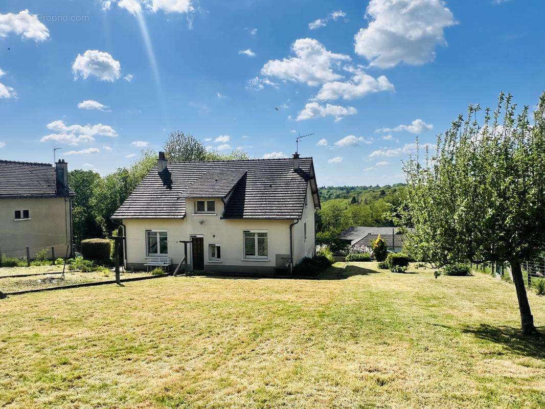 Maison à BUSSIERE-GALANT