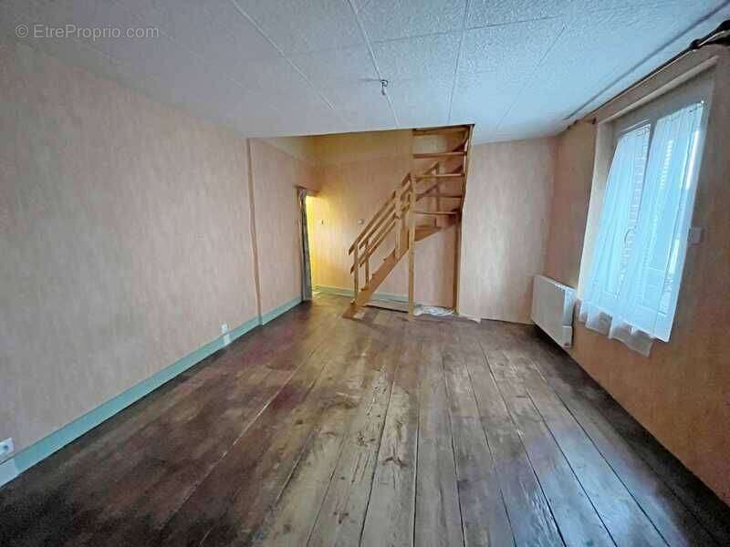 Maison à FLEURY-SUR-ANDELLE