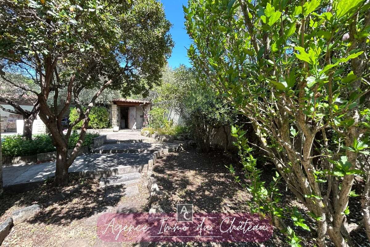 Maison à CAMPS-LA-SOURCE