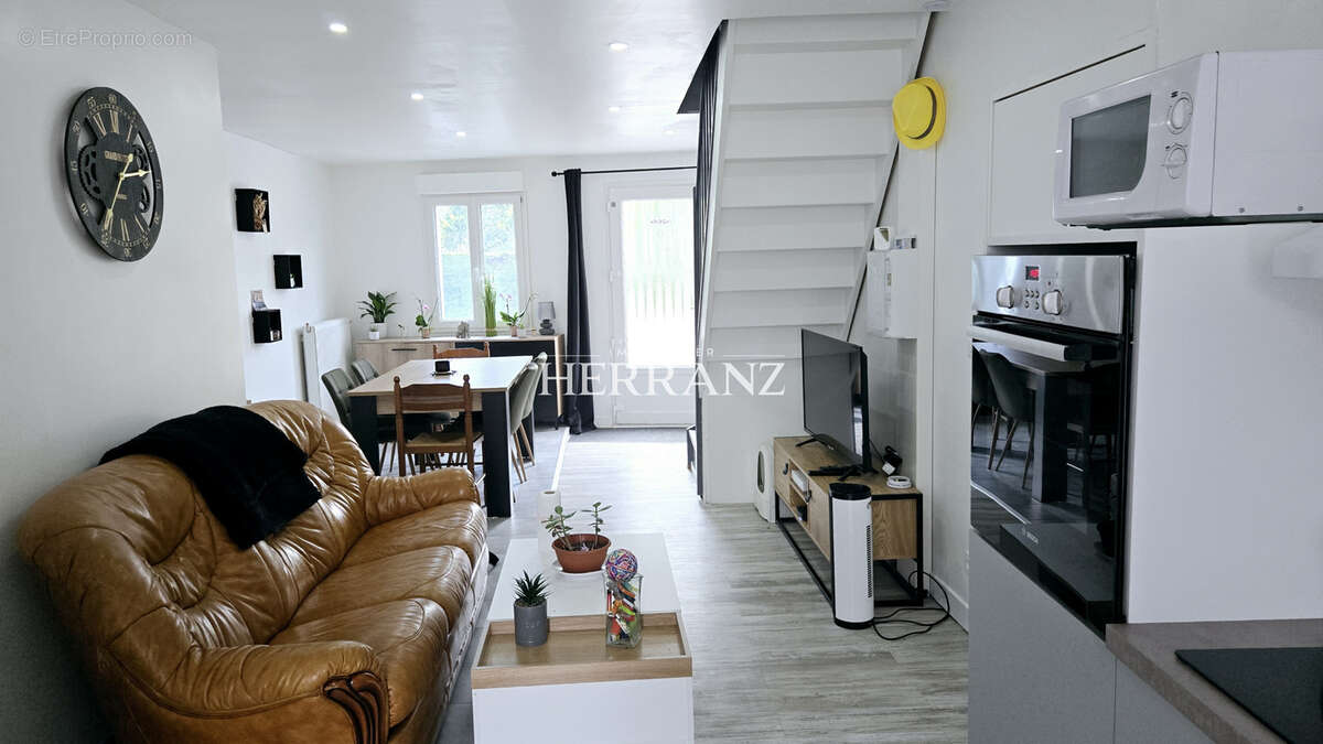 Appartement à MONTGUYON