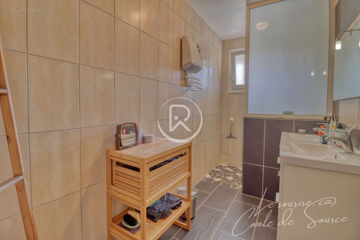 Salle d&#039;eau Daux - Maison à DAUX