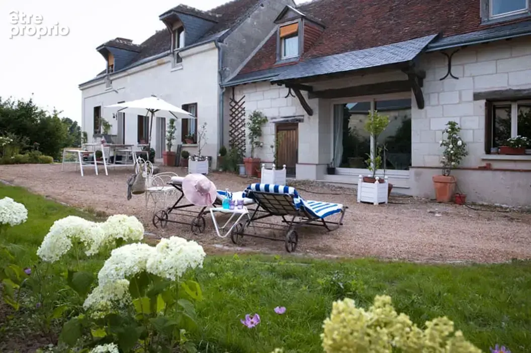 Maison 250 m² à La Riche  - photo 17